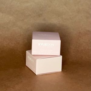 KYLIESKIN sugar lip scrub